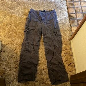 Baggy grey cargo pants